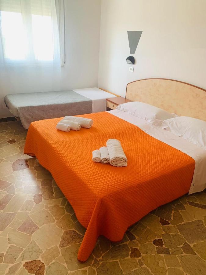 Hotel Ariosto Rimini Buitenkant foto