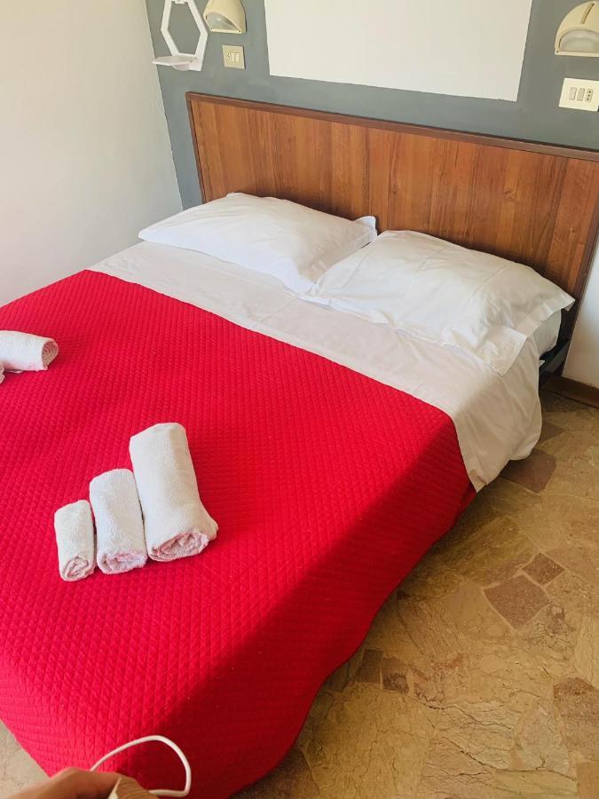 Hotel Ariosto Rimini Buitenkant foto